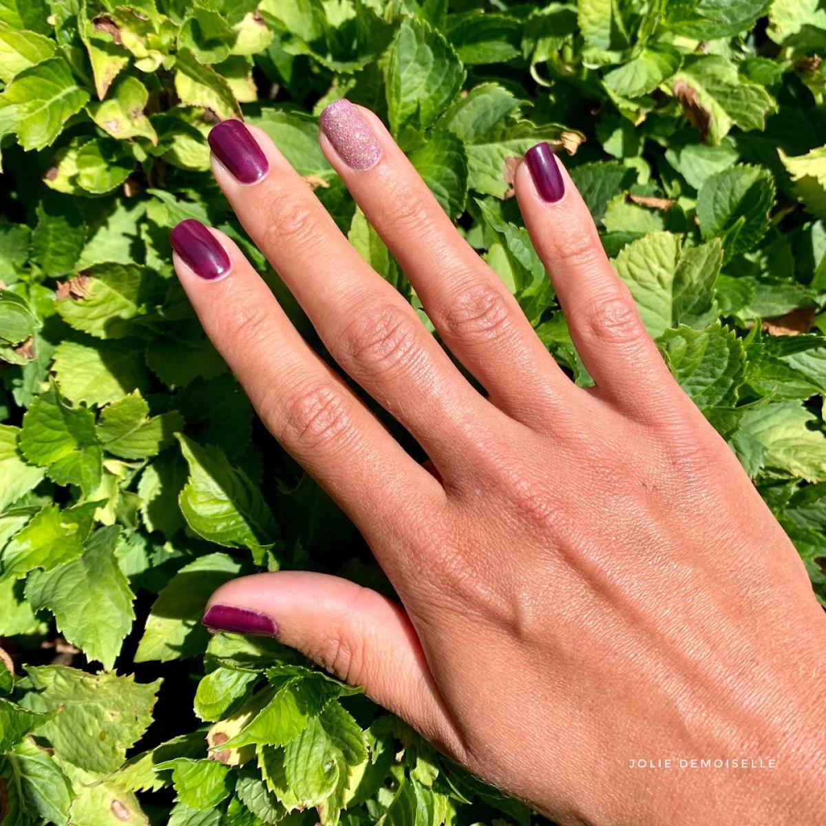 Jolie demoiselle - Beauté des ongles